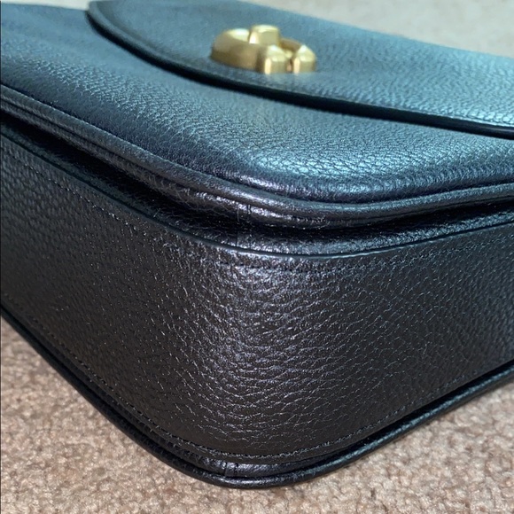 Coach Cassie - Picture 7 of 12